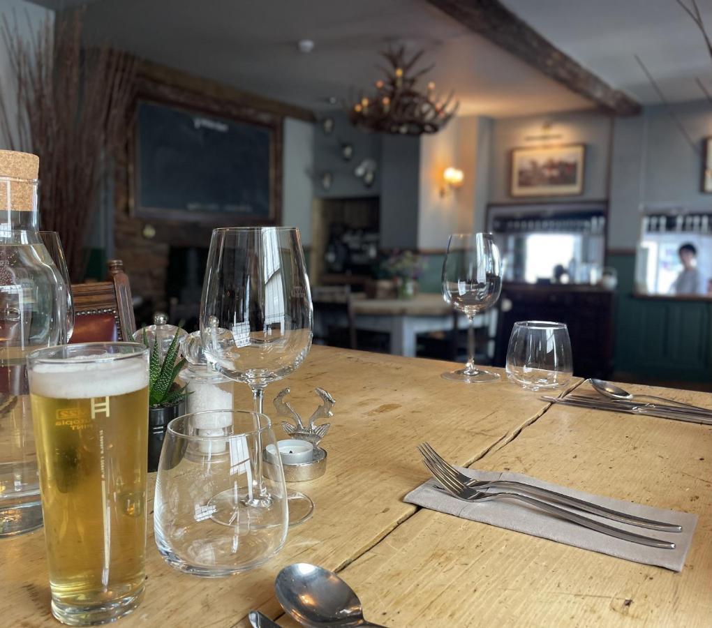 White Hart Hotel Wiveliscombe Экстерьер фото