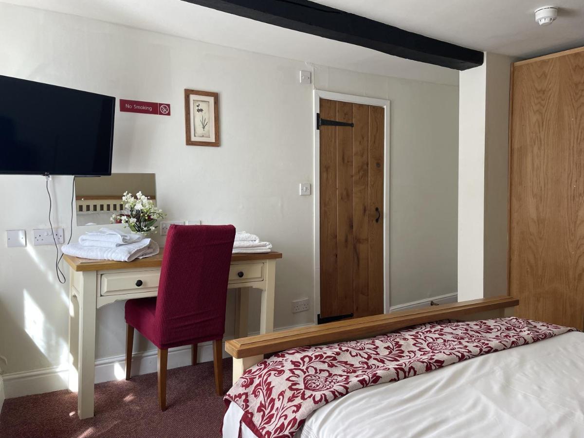 White Hart Hotel Wiveliscombe Номер фото