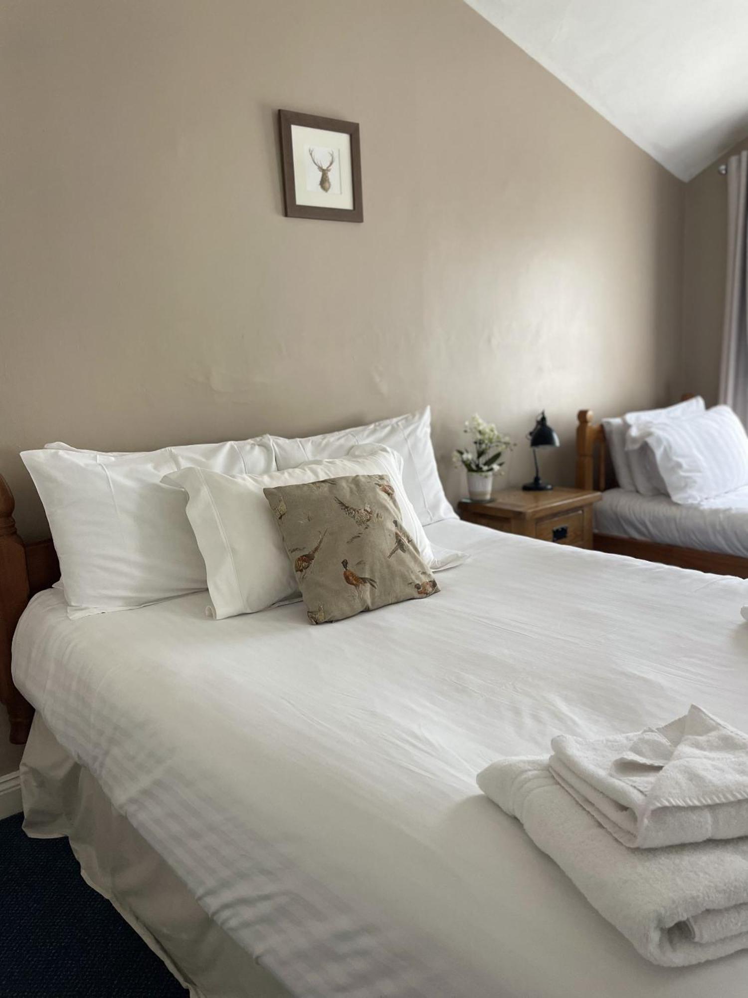 White Hart Hotel Wiveliscombe Номер фото